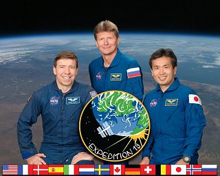 Expedice 19 (zleva: Barratt, Padalka, Wakata)