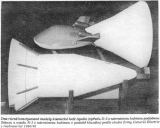 Dva různě koncipované modely kosmické lodě Apollo (vpředu D-2 s návratovou kabinou podobnou Sojuzu a vzadu R-3 s návratovou kabinou v podobě kluzáku) podle studie firmy General Electric z rozhraní let 1960/61