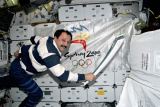 Usa�ev s olympijskou pochodn� Sydney 2000 (21.05.2000)