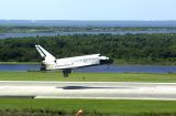 Pistn raketoplnu Atlantis STS-112/ISS-9A na KSC (18.10.2002)
