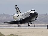 Pistn raketoplnu Atlantis STS-117 na Edwards AFB (22.06.2007)