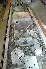 Nkladov prostor raketoplnu Endeavour STS-118 (25.06.2007)