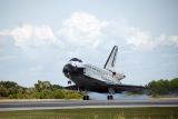Pistn raketoplnu Endeavour STS-118 na KSC (21.08.2007)