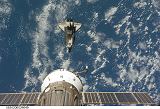 Raketopln Endeavour STS-127 pi odletu od stanice ISS (28.07.2009)
