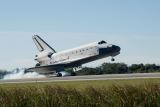 Pistn raketoplnu Atlantis STS-129 na KSC (27.11.2009)