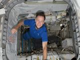 Ferguson v MPLM modulu Raffaello během STS-135 (14.07.2011)