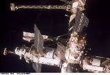 Mir z Endeavour pi odletu (29.01.1998)