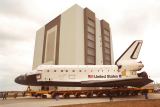 Přesun Atlantis do VAB k přípravě na let STS-98 (04.12.2000)
