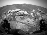 Opportunity u oblasti El Capitan po prvnm brouen [Sol 32] (26.02.2004)