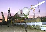 Převoz rakety Sojuz na rampu (18.02.1999 - Sojuz TM-29)