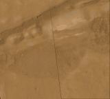 Foto 12: Okraje kráteru v oblasti Sirenum se sesuvy písku.