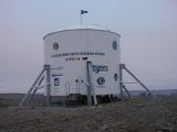 Foto 17: Experimentln stanice na kanadskm ostrov Devon Island, tzv. Flashline Mars Arctic Research Station.