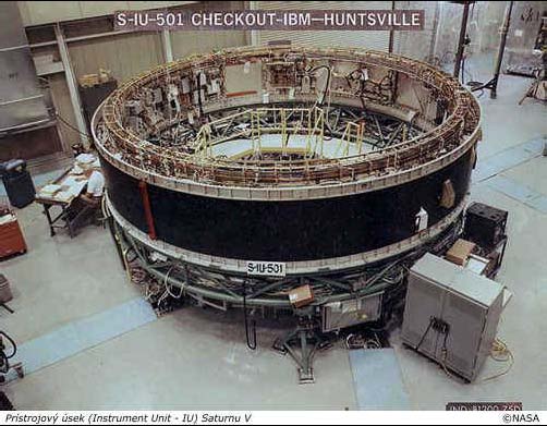 Prstrojov sek Saturnu V