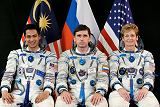 Posádka Sojuzu TMA-11 (zleva: Šuchor, Malenčenko, Whitsonová)