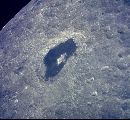 Kráter Ciolkovskij při průletu Apolla 13 kolem Měsíce