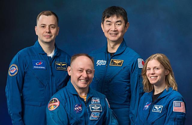 Pos�dka SpX Crew-11 (zleva: Platonov, Fincke, Jui, Cardmanov�)
