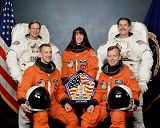 Posádka STS-104