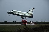 Raketoplán Discovery STS-116 přistává na KSC (22.12.2006)