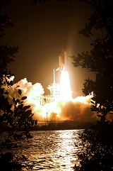 Start raketoplnu Endeavour STS-126 (15.11.2008)
