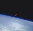 Odhozená nádrž ET po startu Atlantis STS-43 (02.08.1991)