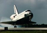 Přistání Atlantis STS-46 na RW-33 na KSC (08.08.1992)