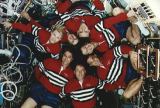 Společná fotografie posádky na oběžné dráze (19.10.1993)