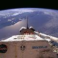 Nákladový prostor STS-77 se Spacehabem